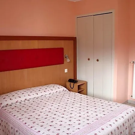 Szálloda Lutetia 3*