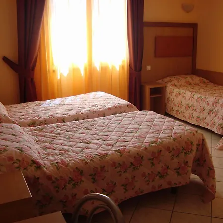 Hotel Lutetia 3*