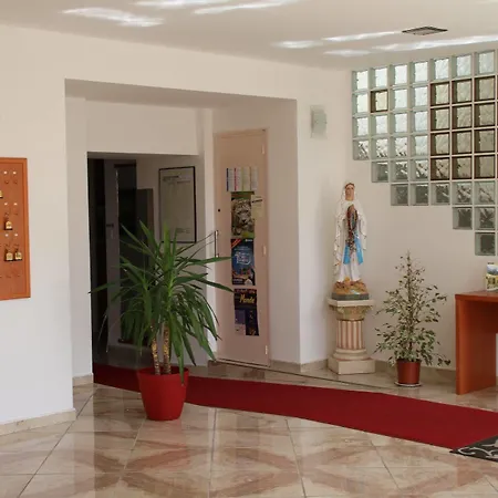 Lutetia Hotel Lourdes