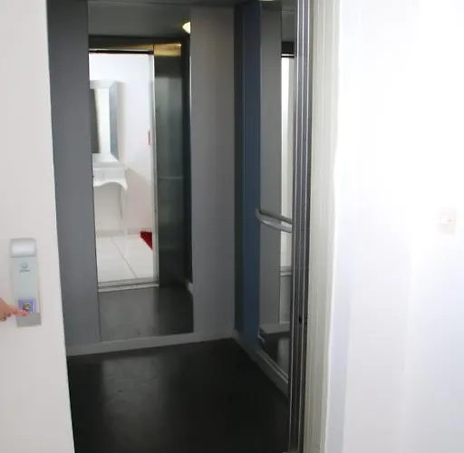 Lutetia - Climatise 3* Lourdes